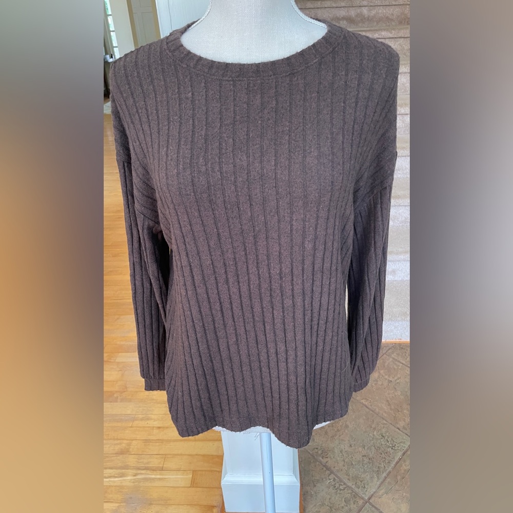 Nally & Millie Brown Ribbed Crew Neck Sweater- NWT- Medium